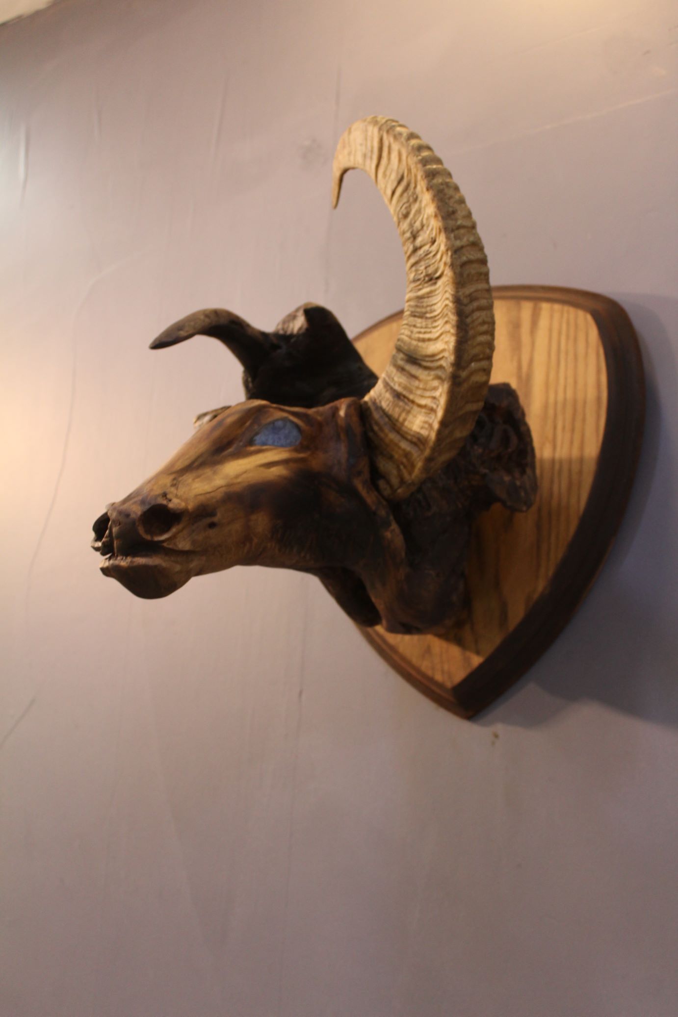 مجسمه چوبی دست ساز